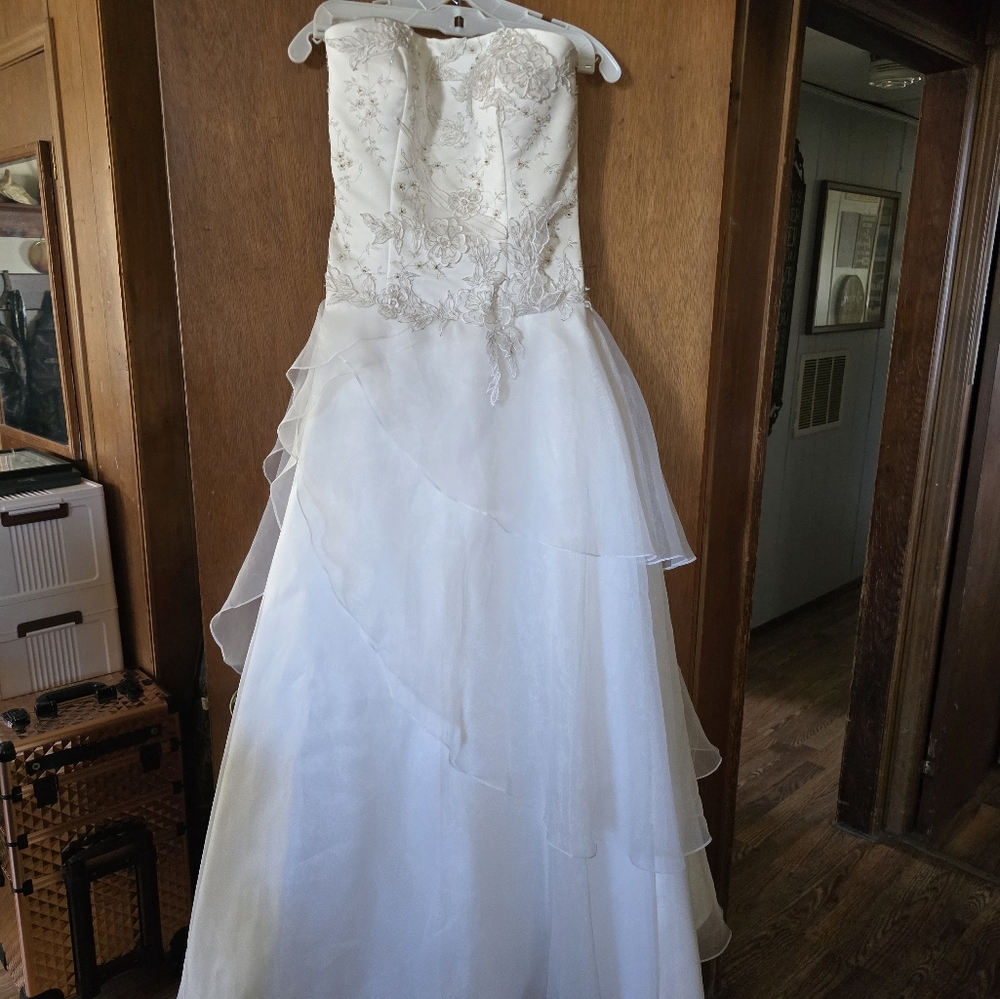 Winnie Couture Elegant White Gown